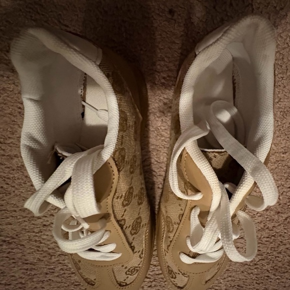 Brown Sole Shoes - Picture 2 of 4